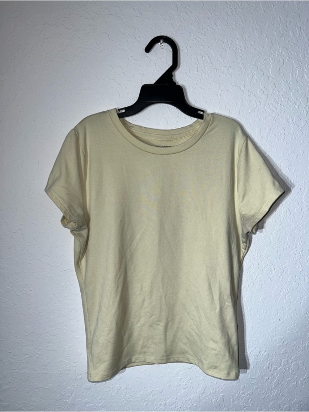 Hollister Light Yellow Short Sleeve Crew Tee